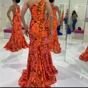 Jovani dress, size 0, worn once for prom